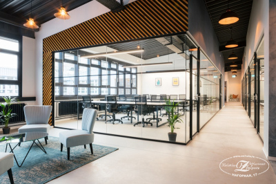 цельностеклянная ограждения для зонирования в офисе